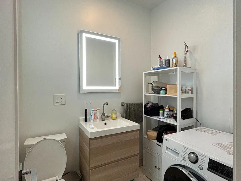 3003 P St NW #400 — Photo 18