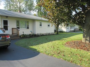 4 Apple Blossom Ln, West Coxsackie, NY 12192