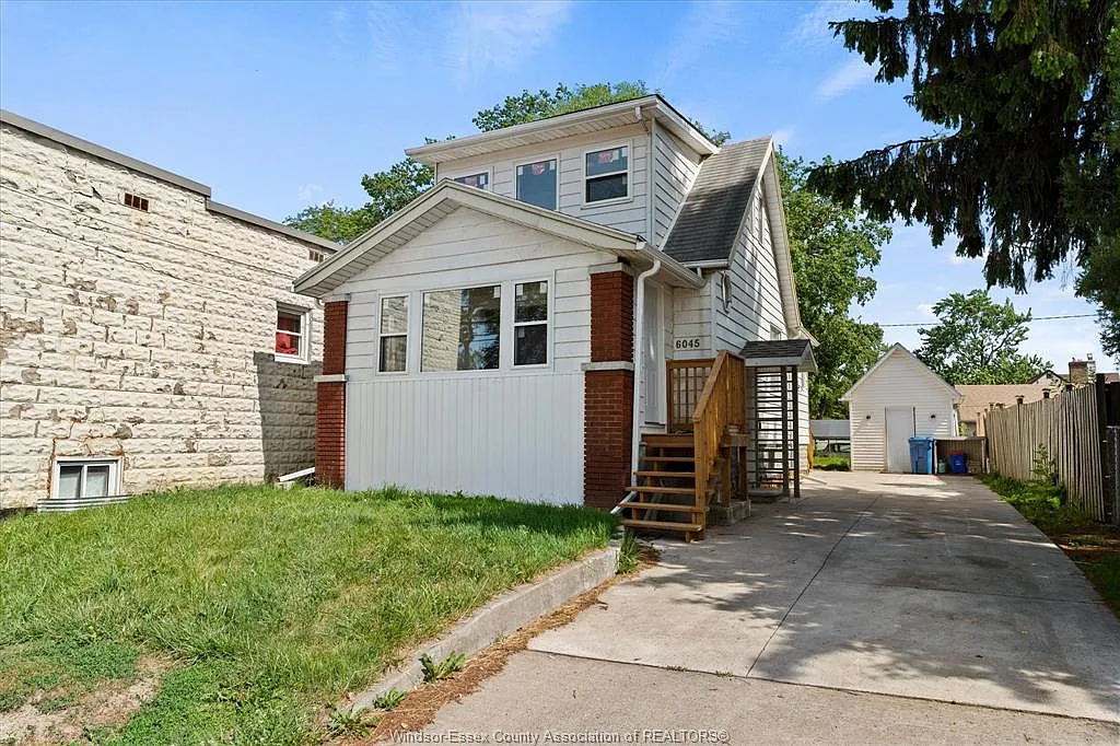 2 bed, 1063 sqft, $2,200 — Photo 2