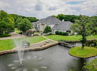 747 Moore Rd, Mansfield, TX 76063