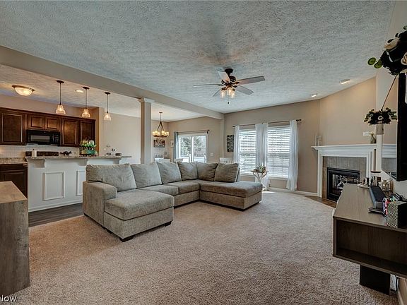3rd image of 4513 Vineyard Dr