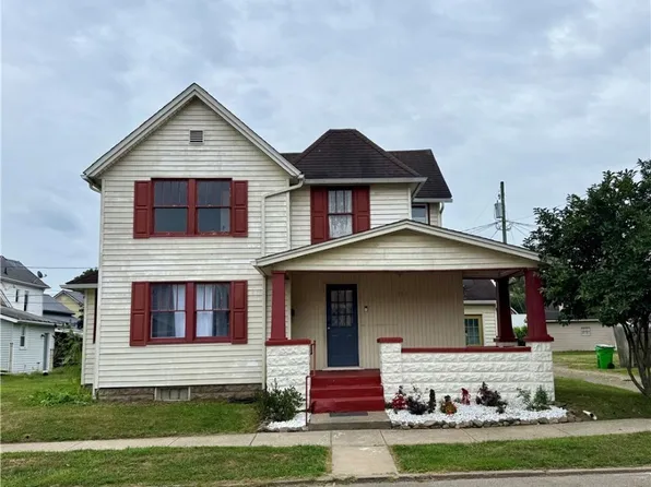 935 Orchard St, Coshocton, OH 43812