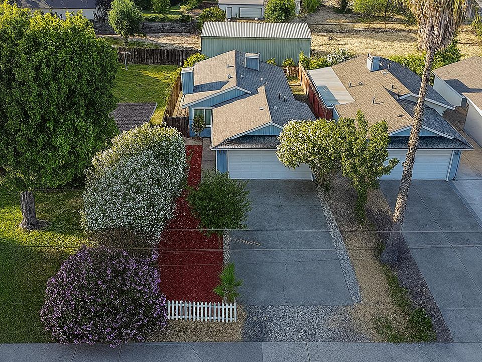 1st image of 2111 Bell Ave