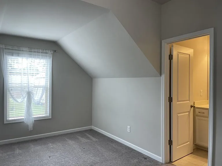 2415 Matlin Way — Photo 23
