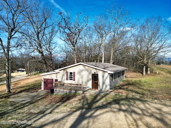 447 Highway W, Eldon, MO 65026