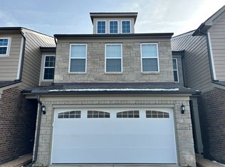 2092 Addison Cir, Commerce Township, MI 48390