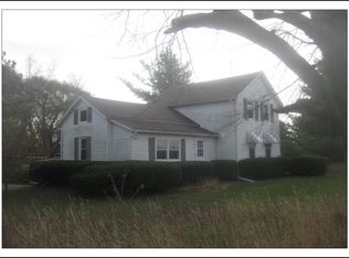 N7104 McCabe Rd, Elkhorn, WI 53121