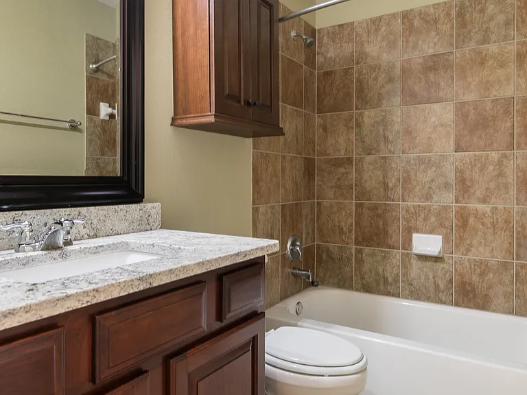 5128 Oceana Dr — Photo 23