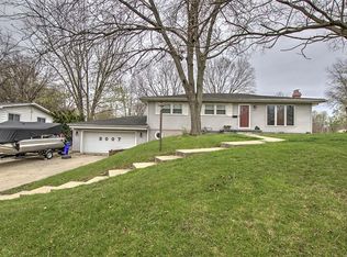 5007 Melwood Ave, Decatur, IL 62521