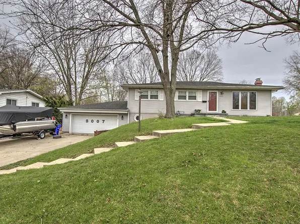 5007 Melwood Ave, Decatur, IL 62521