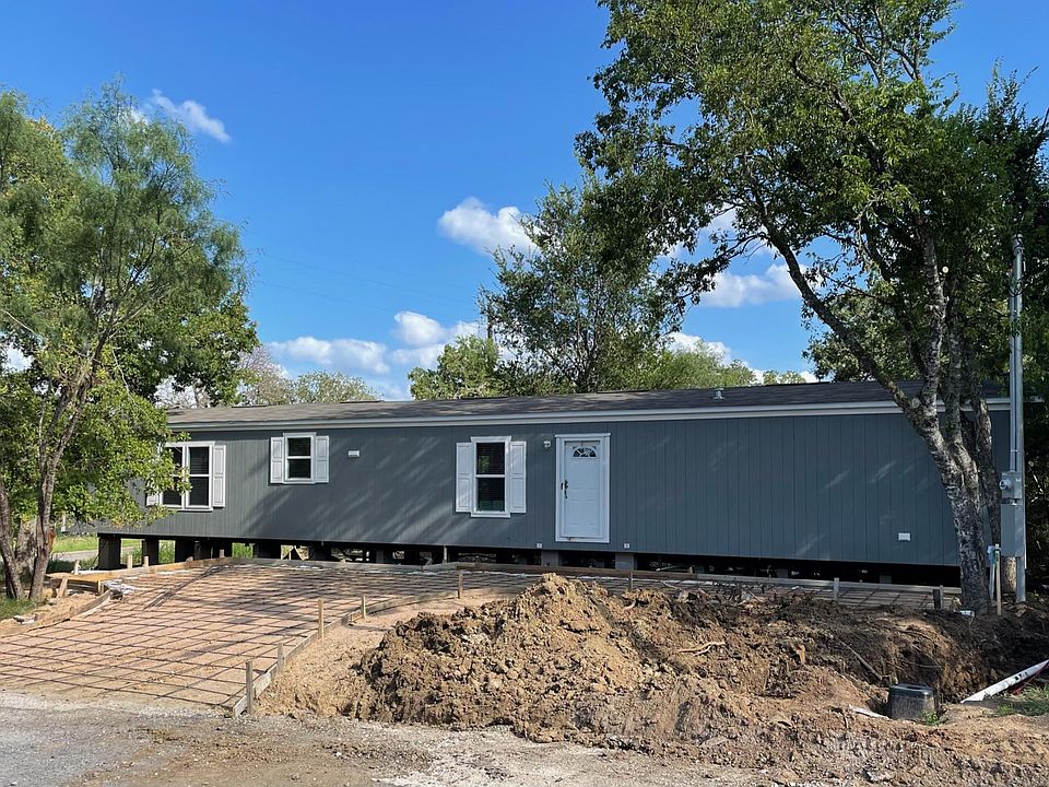 1st image of 3802 Willow Dr
