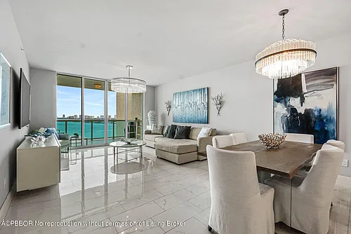 2650 Lake Shore Dr Photo 1