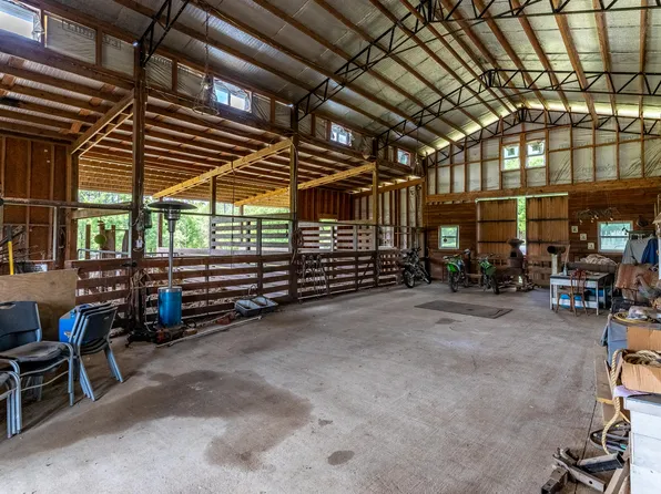 6263 Old River Rd, Baker, FL 32531