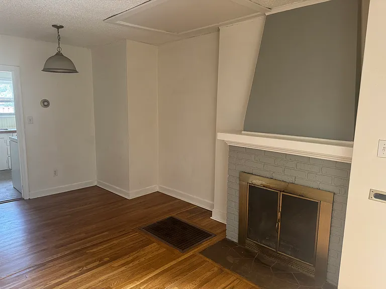 305 E 3rd Ave #3 — Photo 3