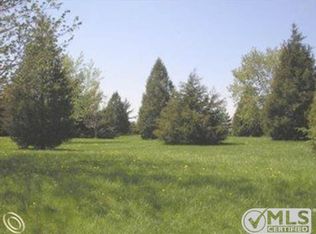 7952 Brook Ln, Clarkston, MI 48348