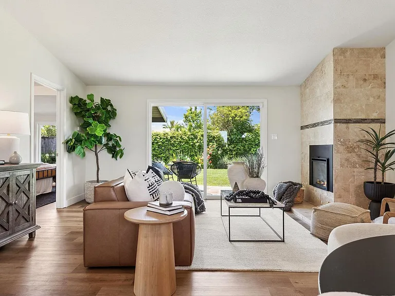53 Labrea Way — Photo 2