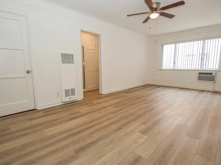 4132 Los Feliz Blvd #5 — Photo 2