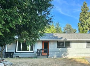 16608 6th Ave SW, Seattle, WA 98166