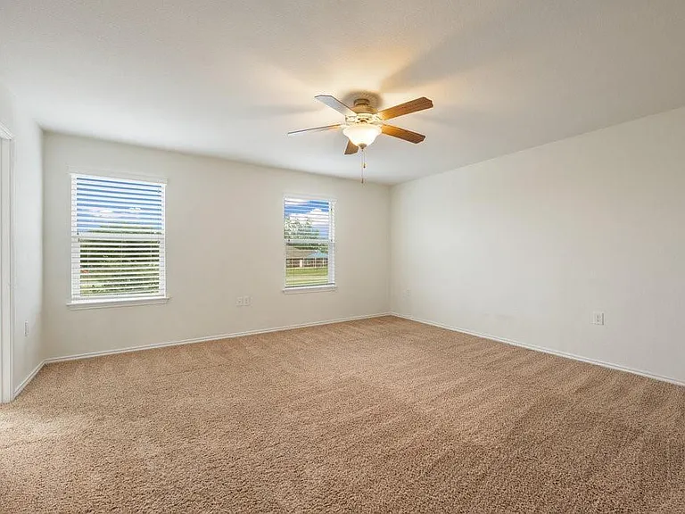 10909 Helms Deep Dr — Photo 16