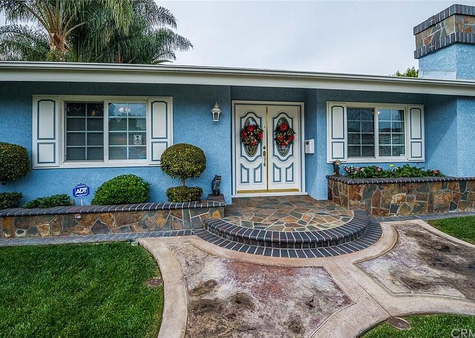 1st image of 2738 Lowell Ln