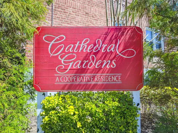 30 Cathedral Avenue #2A, Hempstead, NY 11550