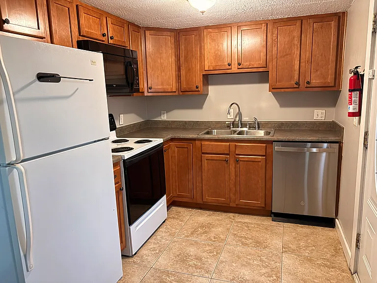 90 E 8th Ave #2 — Photo 3