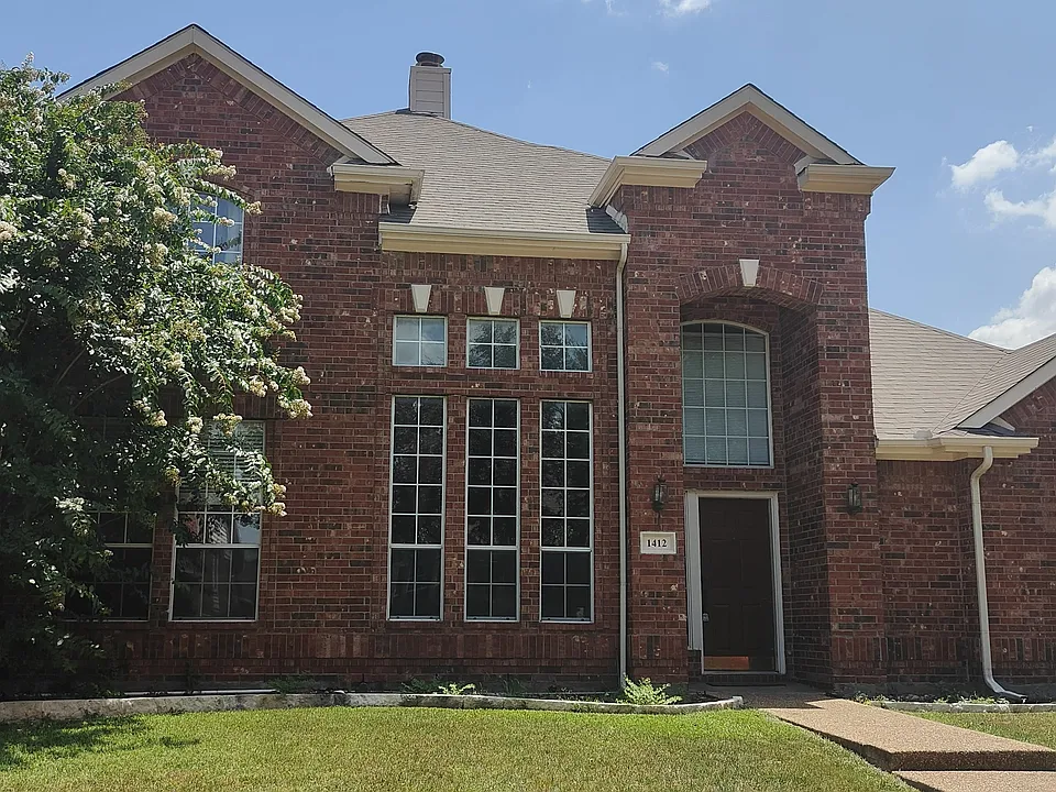 1412 Brenda Ln