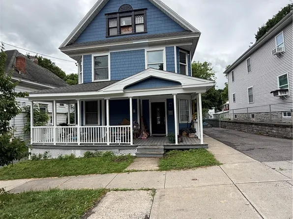 12 Woodruff Pl, Auburn, NY 13021