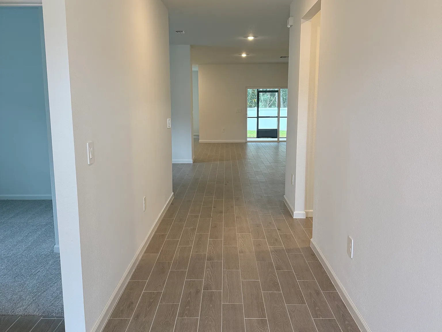 4 bed, 2600 sqft, $2,550 — Photo 3