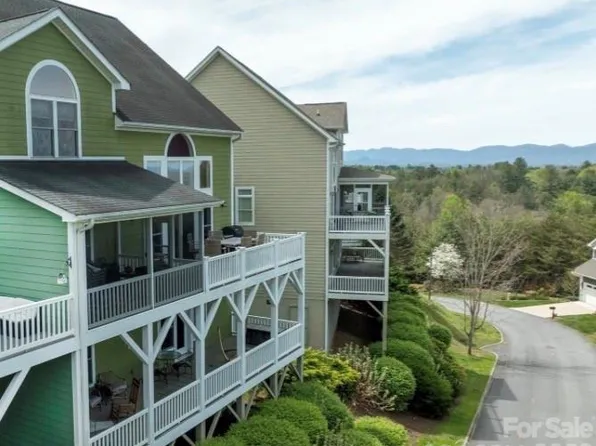 5 Gemini Hts, Weaverville, NC 28787