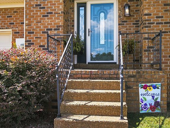 5th image of 402 N Cameron Ct