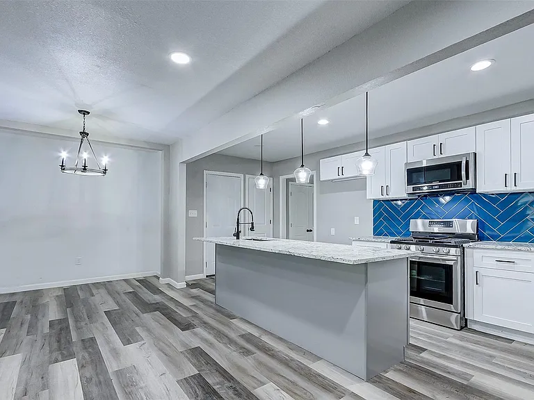 5914 Carew St — Photo 14