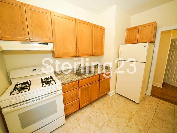 3rd image of 45-44 42nd St #1L