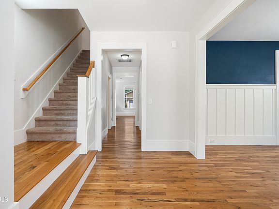 5th image of 19 Pokeberry Bend Dr