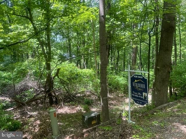 1st image of Dogwood Ln