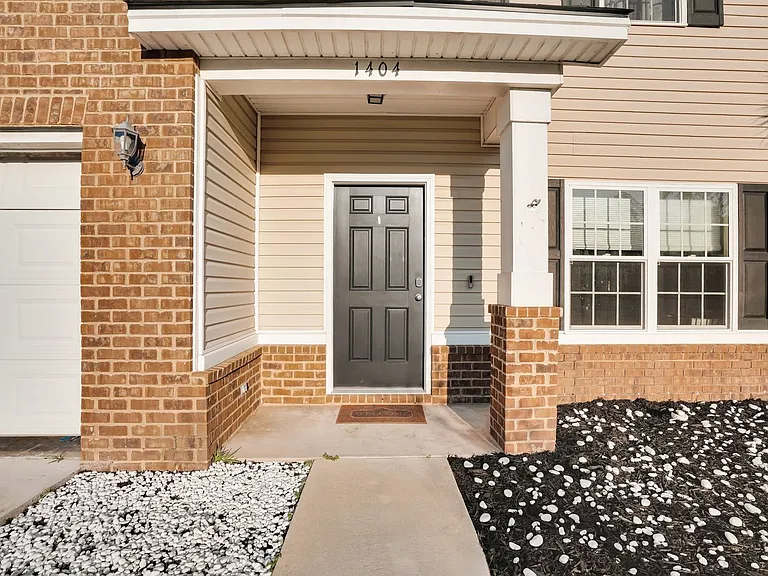 1404 Evergreen Trl — Photo 4
