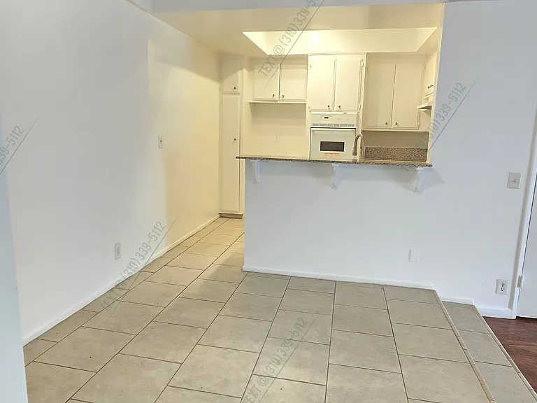 810 S Kingsley Dr #206 — Photo 5