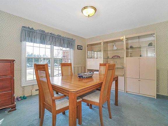 5th image of 21 High Gate Dr