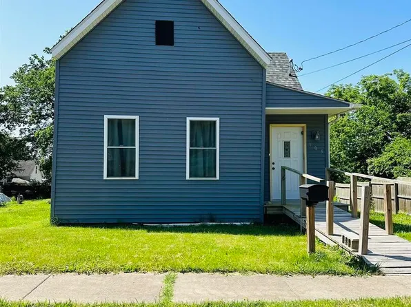 105 E Gaskins St, Harrisburg, IL 62946