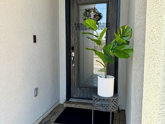 3rd image of 14849 Oldenberg Ct