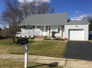 140 Susan Dr, Jackson, NJ
