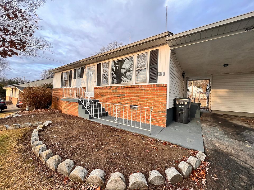 1st image of 819 Forsythe St
