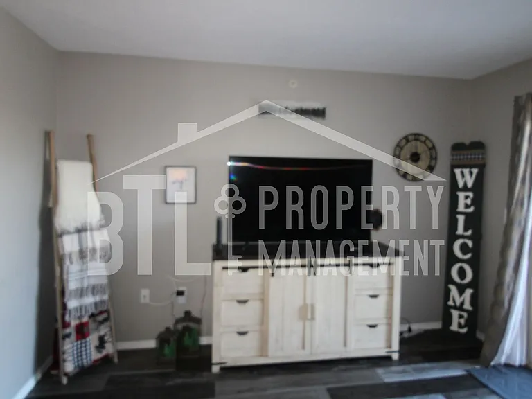 2907 Vineyards Pkwy #2 — Photo 36