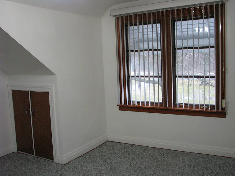 5330 Seneca St — Photo 16