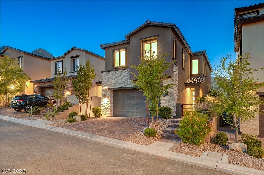 3 bed, 4.5 bath, 1802 sqft, $4,000 — Photo 2