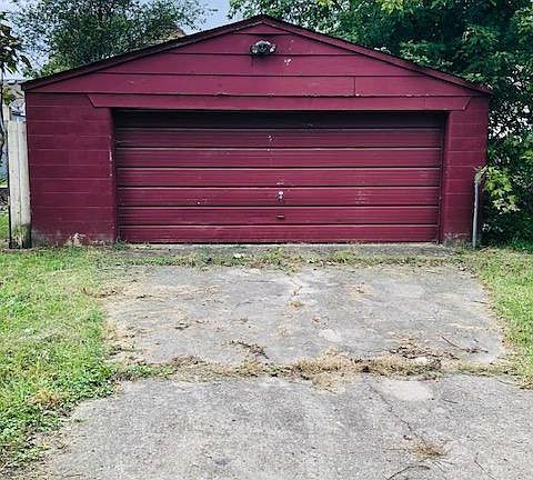 4th image of 532 Bassett Ave