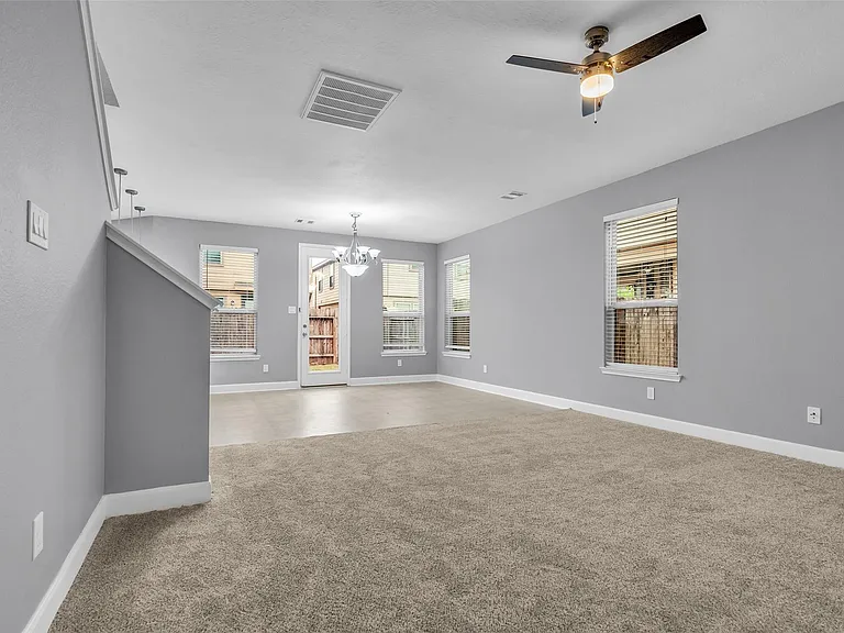 2707 Volute Ct — Photo 7