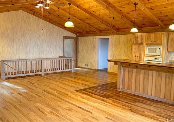 5th image of 100 Rose Path Ln