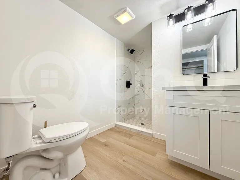 25 E Eva St #13 — Photo 13