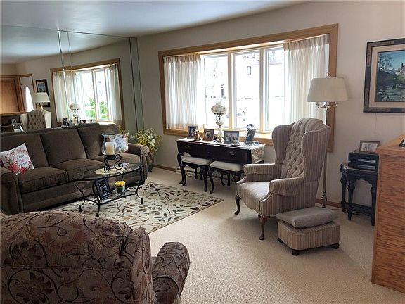 2nd image of 6658 Townsend Dr